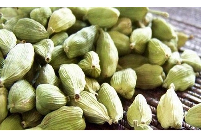 এলাচের পুষ্টিগুণ এবং উপকারীতা