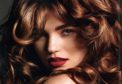 ঘরোয়া উপায়ে চুলে গাঢ় বাদামী রঙ করার পদ্ধতি