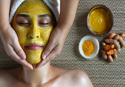 অবাঞ্চিত লোম থেকে মুক্তি পেতে হলুদ