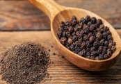 জেনে নিন গোলমরিচের উপকারীতাগুলো