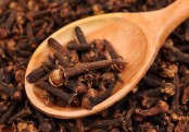 অ্যাসিডিটি কমায় লবঙ্গ