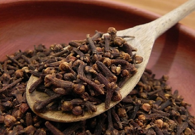 মানসিক চাপ দূর করে লবঙ্গ