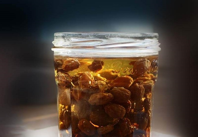 কিসমিস ভেজানো পানির যত গুণ